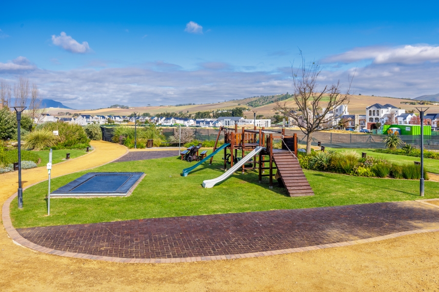 2 Bedroom Property for Sale in Koelenhof AH Western Cape